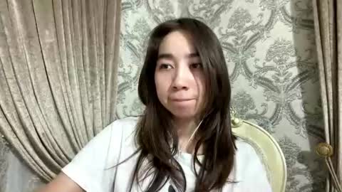 Snapshot of merlenebixel chatting on 07/16/26, 04:24 merlenebixel online show from 07/16/26, 04:24