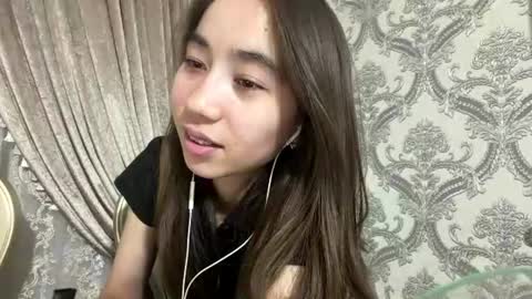 Snapshot of merlenebixel chatting on 07/28/26, 06:20 merlenebixel online show from 07/28/26, 06:20