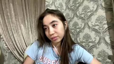 Snapshot of merlenebixel chatting on 07/30/26, 05:45 merlenebixel online show from 07/30/26, 05:45