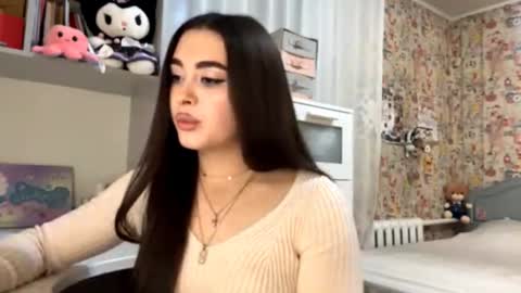 Enni online show from 11/26/25, 05:25