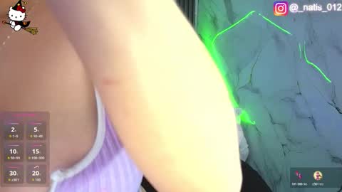 Snapshot of merloth_sub chatting on 10/29/25, 03:31 Merloth online show from 10/29/25, 03:31