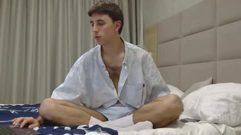 Snapshot of merry_mark chatting on 03/01/26, 02:19 Mark online show from 03/01/26, 02:19