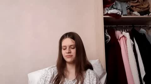 Aurora online show from 04/24/26, 02:14