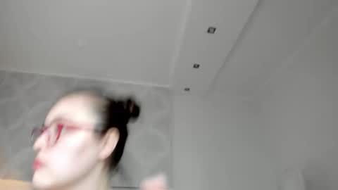 Mersedes online show from 11/24/25, 01:22