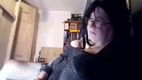 mery3881 online show from 09/12/25, 11:15