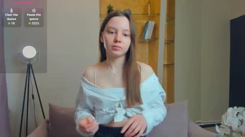 Lollita online show from 11/13/25, 11:09