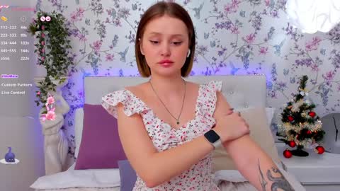 Snapshot of merylew chatting on 12/17/24, 10:12 Anna online show from 12/17/24, 10:12