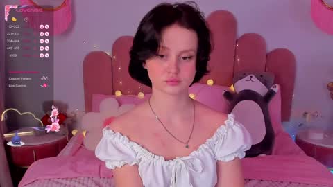 Snapshot of merylew chatting on 01/24/25, 10:11 Anna online show from 01/24/25, 10:11