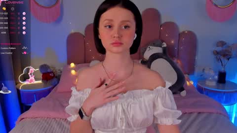 Snapshot of merylew chatting on 02/05/25, 06:46 Anna online show from 02/05/25, 06:46