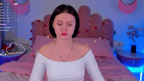 Snapshot of merylew chatting on 02/19/25, 09:28 Anna online show from 02/19/25, 09:28