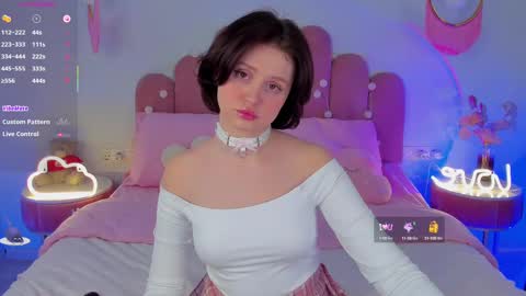 Snapshot of merylew chatting on 03/05/25, 06:12 Anna online show from 03/05/25, 06:12