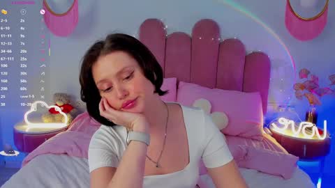 Snapshot of merylew chatting on 03/07/25, 09:40 Anna online show from 03/07/25, 09:40