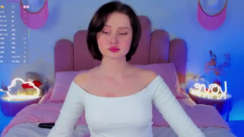 Snapshot of merylew chatting on 03/11/25, 09:24 Anna online show from 03/11/25, 09:24