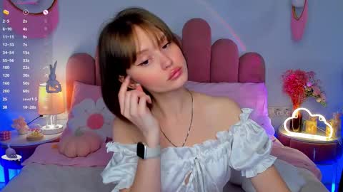 Snapshot of merylew chatting on 10/12/25, 05:17 Anna online show from 10/12/25, 05:17