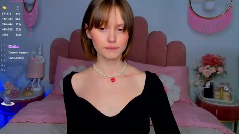 Snapshot of merylew chatting on 11/22/25, 06:12 Anna online show from 11/22/25, 06:12