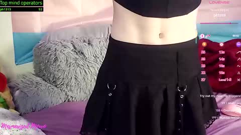 mesmerized_mowo online show from 09/12/25, 10:10