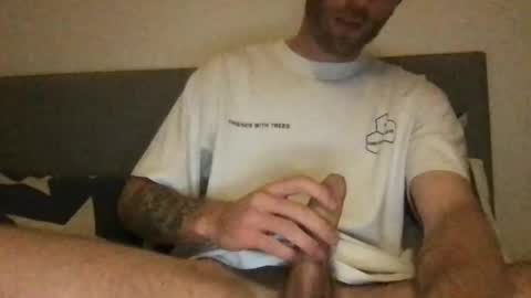 messageme11 online show from 09/28/25, 07:41