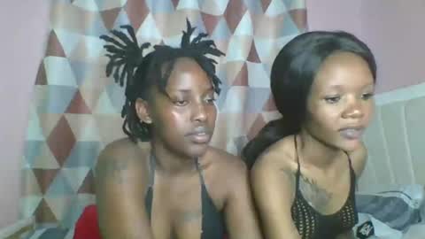 Snapshot of messyluna chatting on 07/15/26, 06:40 meggy and bree online show from 07/15/26, 06:40
