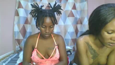 Snapshot of messyluna chatting on 07/18/26, 02:43 meggy and bree online show from 07/18/26, 02:43