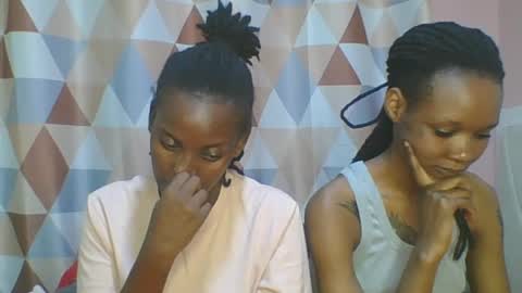 Snapshot of messyluna chatting on 07/27/26, 06:15 meggy and bree online show from 07/27/26, 06:15