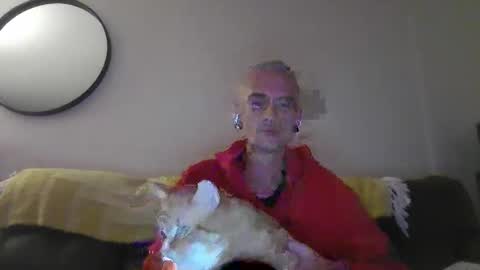 Snapshot of metalhead1975 chatting on 11/05/25, 01:27 metalhead1975 online show from 11/05/25, 01:27