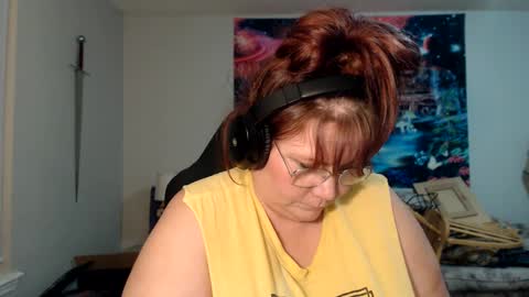 Snapshot of metalshop chatting on 12/06/24, 05:31 Mommy Jaxx online show from 12/06/24, 05:31