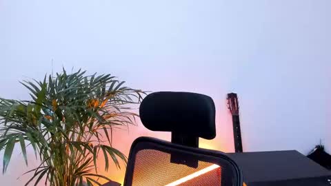 Meurif online show from 02/22/25, 03:47