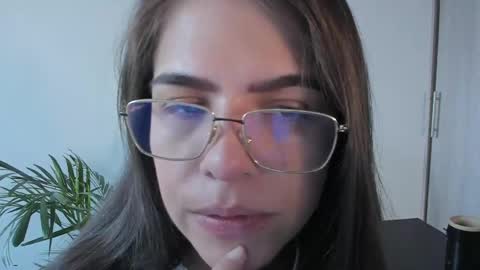 Snapshot of meurief chatting on 05/20/26, 12:44 Meurif online show from 05/20/26, 12:44