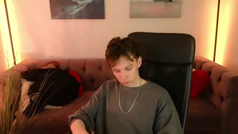 Snapshot of meverik_oushen chatting on 07/04/26, 10:16 MEVERIK OUSHEN online show from 07/04/26, 10:16