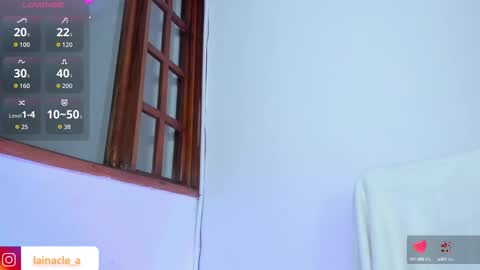 Snapshot of mexitalyguitarist chatting on 10/13/25, 04:12 Booniee online show from 10/13/25, 04:12