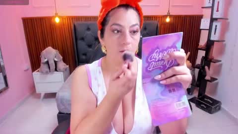 meylagia online show from 11/14/25, 03:05