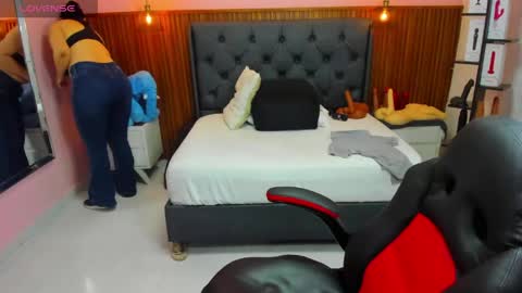 meylagia online show from 04/22/26, 03:09