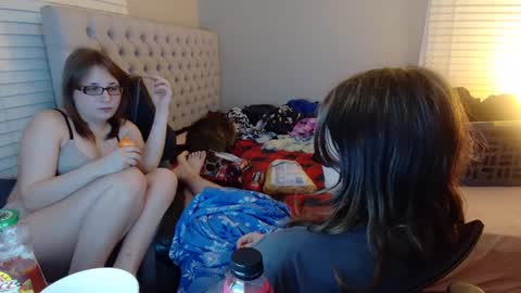 Snapshot of meyou4962 chatting on 02/28/25, 12:31 peanut online show from 02/28/25, 12:31