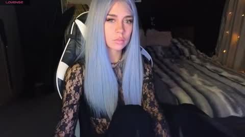 Snapshot of mezzalunaa chatting on 01/16/26, 03:43 vollmond online show from 01/16/26, 03:43