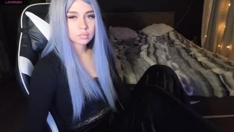 Snapshot of mezzalunaa chatting on 02/12/26, 01:22 vollmond online show from 02/12/26, 01:22