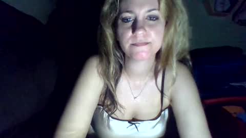 Snapshot of mezzy69 chatting on 02/13/26, 09:16 mezzy69 online show from 02/13/26, 09:16