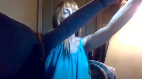 Snapshot of mezzy69 chatting on 03/13/26, 08:21 mezzy69 online show from 03/13/26, 08:21