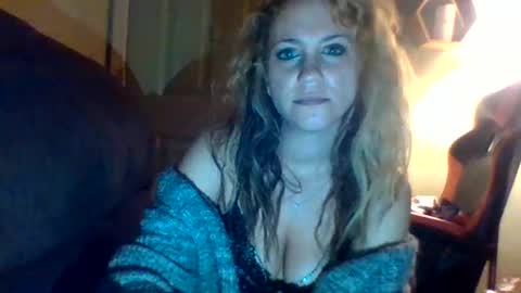 Snapshot of mezzy69 chatting on 04/06/26, 08:15 mezzy69 online show from 04/06/26, 08:15
