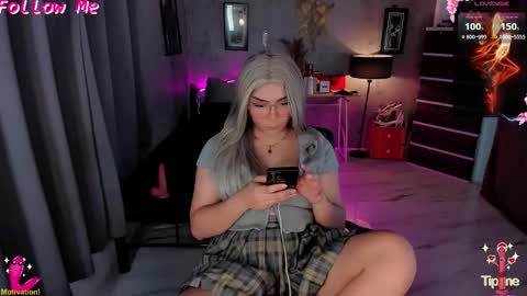 miss devil online show from 12/16/25, 01:21