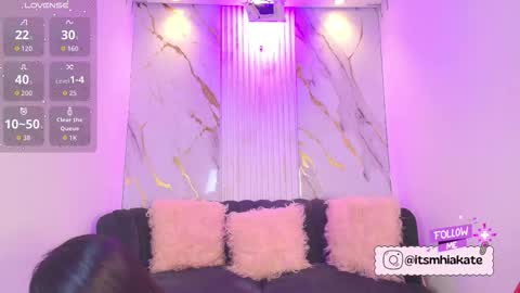 Mhia Kate online show from 11/19/25, 12:05