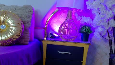 Snapshot of mhia_sweet chatting on 04/02/26, 12:58 Mhia online show from 04/02/26, 12:58