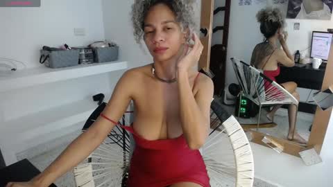 Snapshot of mhulattahot_ chatting on 12/06/24, 07:54 Mulata Spencer online show from 12/06/24, 07:54