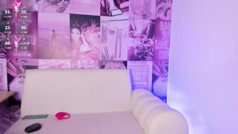 Snapshot of mia120923 chatting on 10/25/25, 02:24 Mia online show from 10/25/25, 02:24