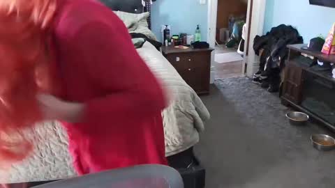 Mia online show from 12/20/24, 04:57