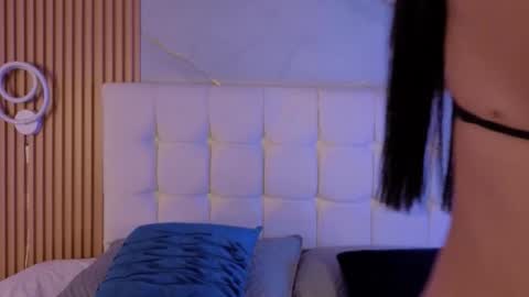 Snapshot of mia_2406_ chatting on 12/16/25, 03:00 mia online show from 12/16/25, 03:00