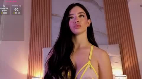 mia online show from 07/03/26, 10:05