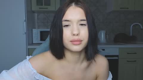 Mia online show from 02/27/25, 12:54