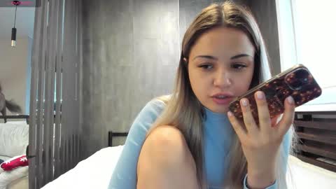 Snapshot of mia___mur chatting on 02/18/26, 04:52 Mia online show from 02/18/26, 04:52