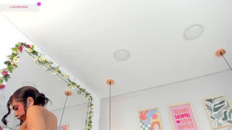 mia__bailey_ online show from 04/22/26, 03:09