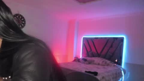 Snapshot of mia__gates chatting on 06/08/26, 01:28 mia__gates online show from 06/08/26, 01:28